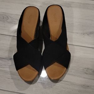 Sonoma sandals